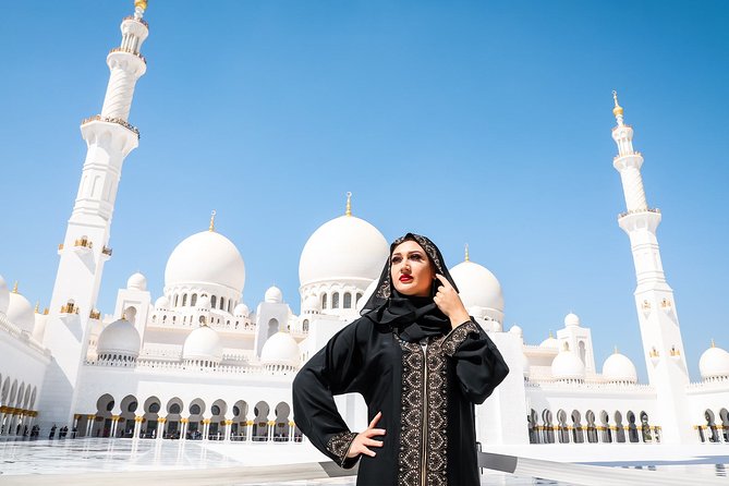 From Abu Dhabi: Sheikh Zayed Mosque, Royal Palace & Etihad Tower - Starting with Sheikh Zayed Grand Mosque