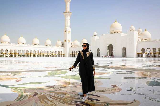 From Abu Dhabi: Sheikh Zayed Mosque, Royal Palace & Etihad Tower - Who should book this Abu Dhabi outing
