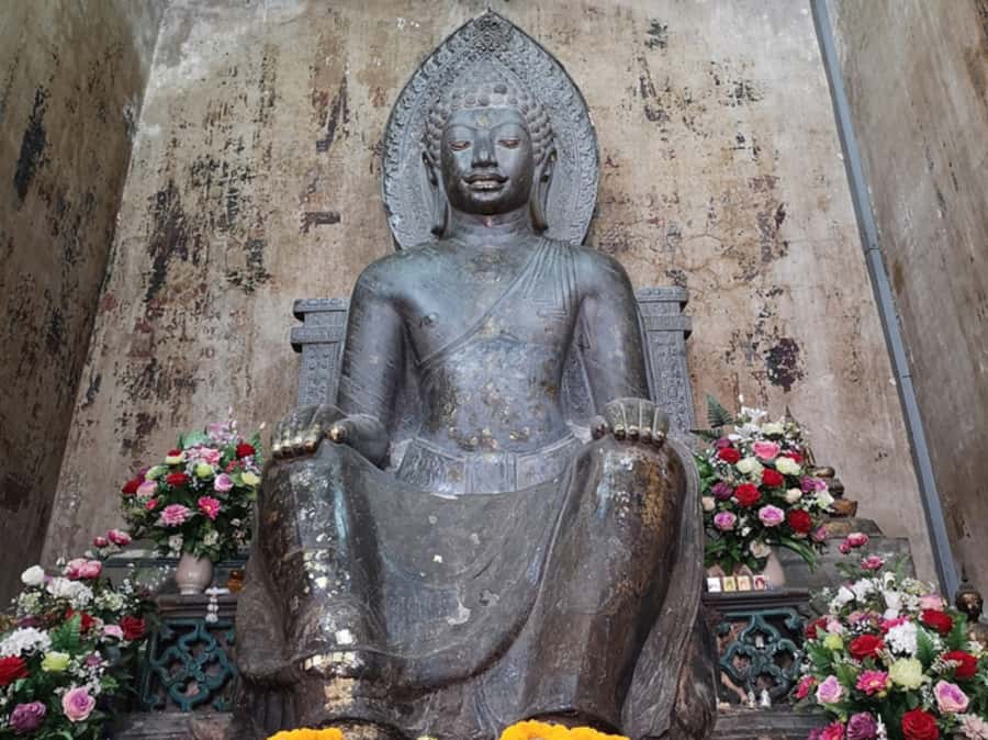 From Bangkok: Ayutthaya Tour, Elephant Palace & Royal Kraal - Wat Mahathat and the Buddha relics