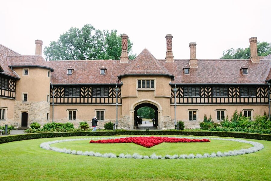 From Berlin: Gardens & Palaces of Potsdam Bike Tour - Cecilienhof and the decisions that shaped postwar Europe