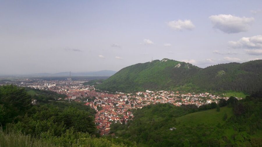 From Brasov: Peles Castle, Bran Castle & Cantacuzino Castle - Lunch and the value of a guided route