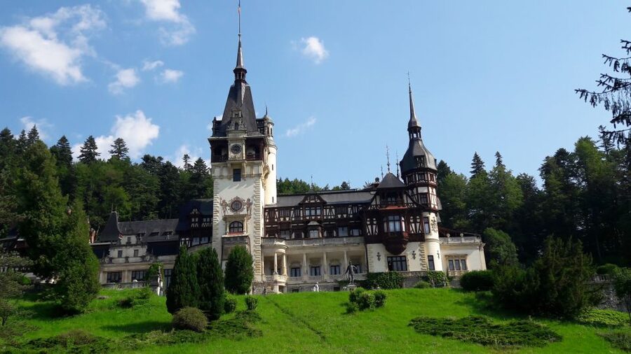 From Brasov: Peles Castle, Bran Castle & Cantacuzino Castle - Who should book this castle day?