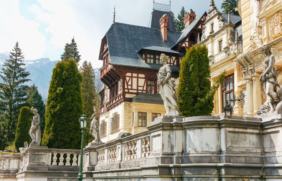 From Bucharest: Day Trip to Dracula and Peles Castle - The Prahova Valley drive is part of the tour