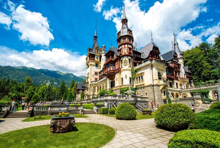 From Bucharest: Day Trip to Peles, Dracula's Castle, Brasov - Starting from central Bucharest