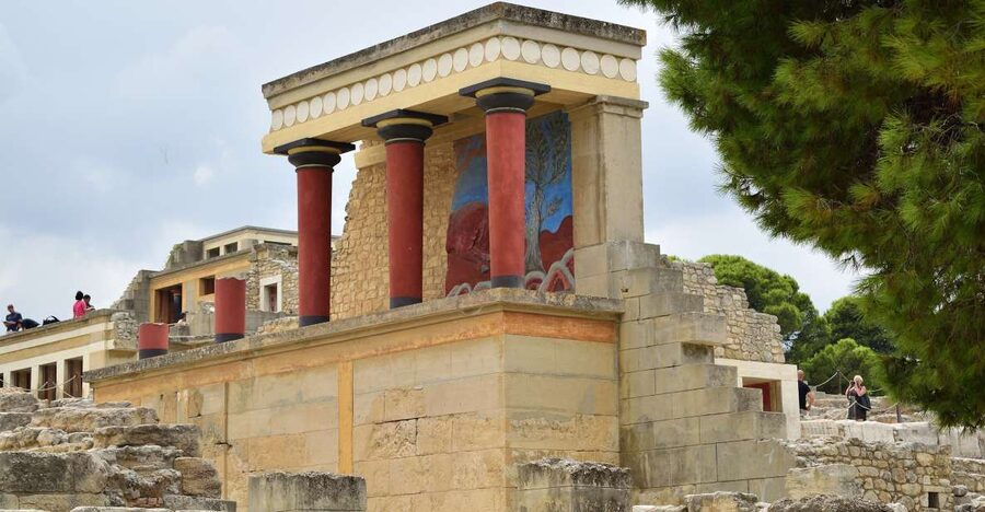 From Chania: Knossos Palace and Heraklion Full-Day Tour - Who will enjoy this day most