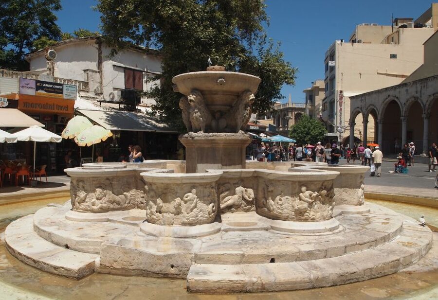 From Chania: Knossos Palace and Heraklion Full-Day Tour - Practical ways to make the day better