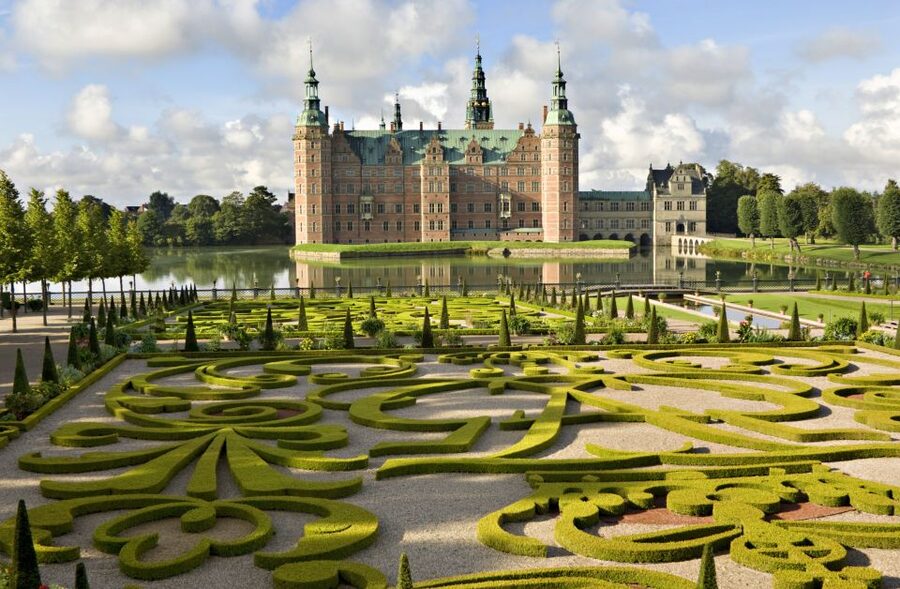 From Copenhagen: Private Frederiksborg Castle Tour - Why Frederiksborg Castle makes a fine half-day outing