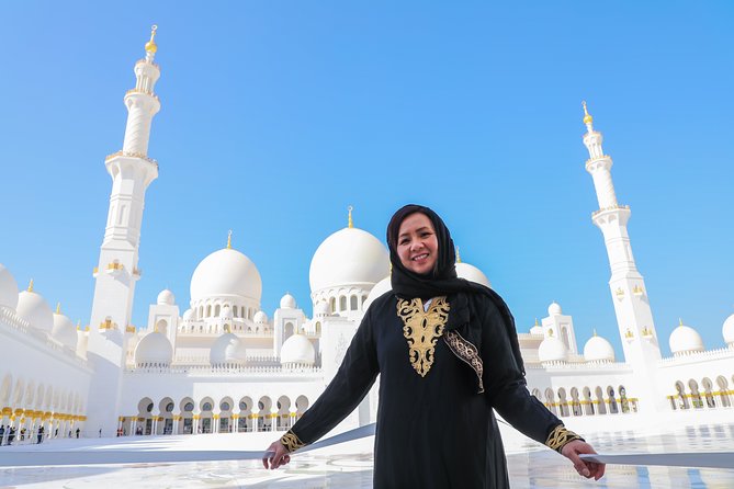 From Dubai To Abu Dhabi: Royal Palace, Grand Mosque &Etihad Tower - Why Abu Dhabi makes a good day trip from Dubai