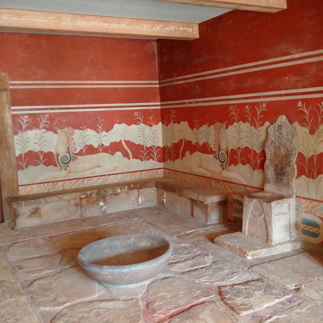 From Heraklion: Knossos Palace Entry Ticket and Private Tour - Entering the palace with skip-the-line access