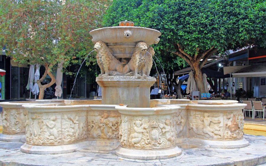 From Heraklion: Knossos Palace Guided Tour & Heraklion City - What the €41 price really includes