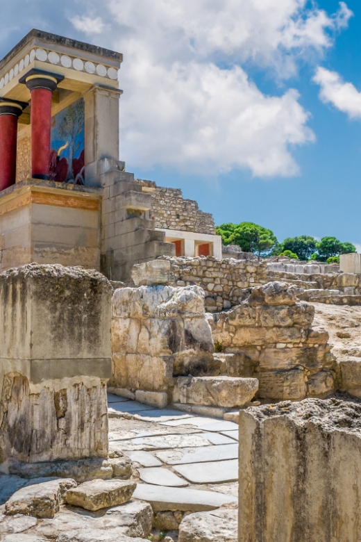 From Heraklion: Knossos Palace Guided Tour & Heraklion City - Morning pickup and the ride to Knossos