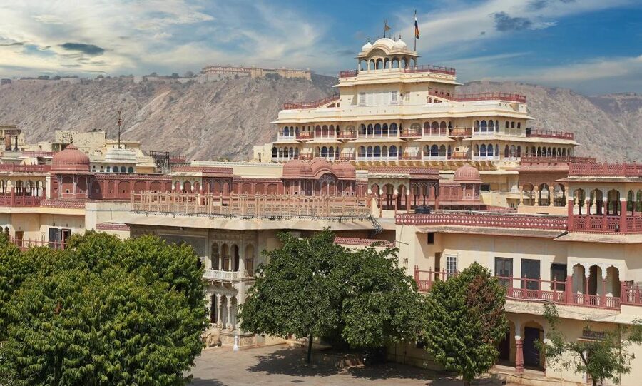 From Jaipur: Private Amber Fort, Jal Mahal and More Car Tour - Key points at a glance