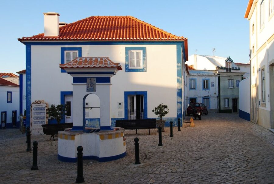 From Lisbon: Ericeira, Azenhas do Mar & Mafra Palace Private - What the private van adds to the day