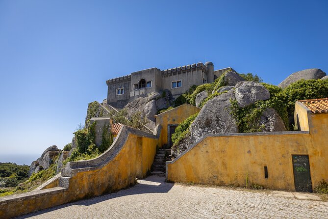 From Lisbon: Sintra, Pena Palace and Regaleira - What the guides add to the experience