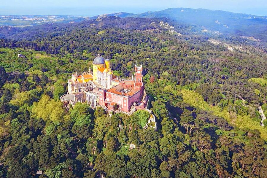 From Lisbon: Sintra Pena Palace Cascais 8-People Group Tour - The $64 price and what it really covers