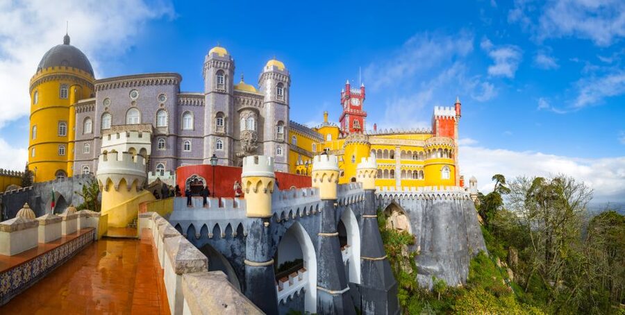 From Lisbon: Sintra Tour - Pena, Regaleira & Monserrate - Why Sintra works best with a small van