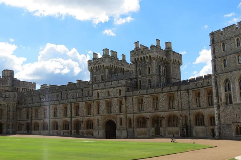 From London: Stonehenge & Windsor Castle Tour with Tickets - The long ride to Stonehenge
