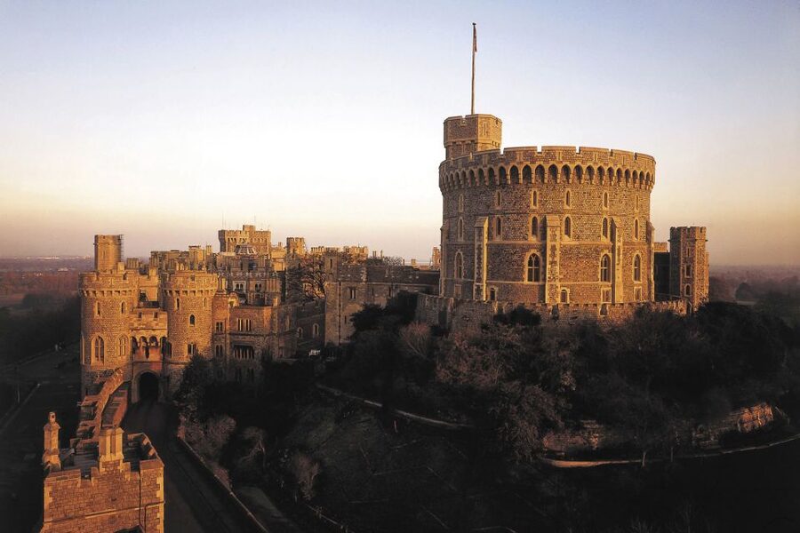 From London: Windsor Castle Royal Afternoon Sightseeing Tour - Practical timing and meeting advice