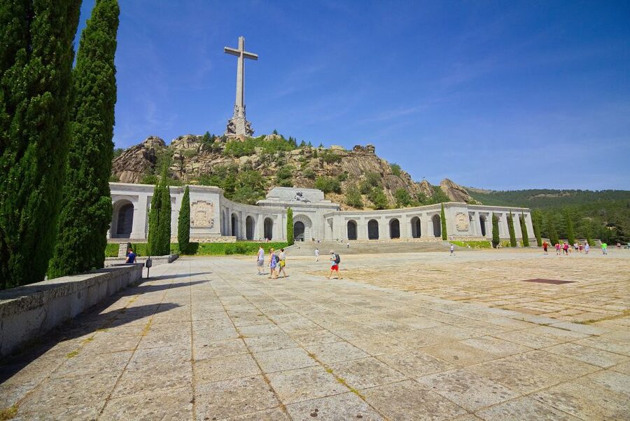 From Madrid: El Escorial and Valley's Basilica Half Day Tour - Key points to know before booking