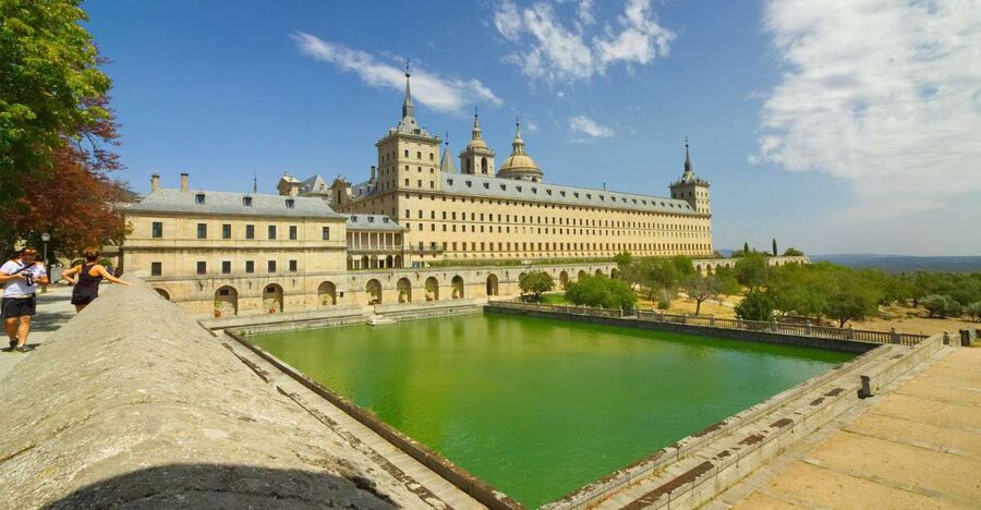 From Madrid: El Escorial and Valley's Basilica Half Day Tour - The long stone story of El Escorial