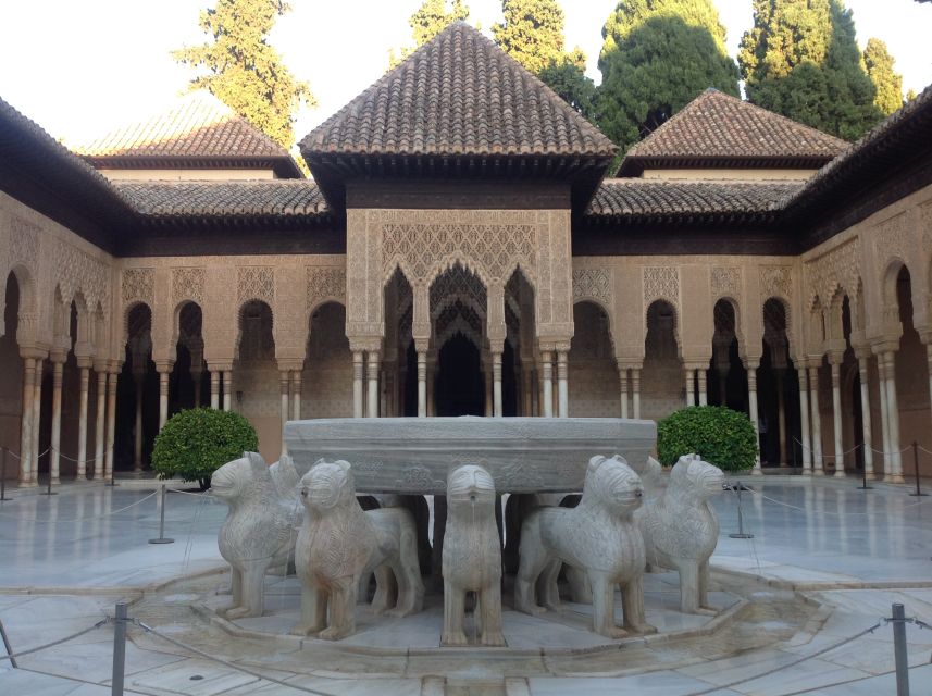 From Malaga: Granada Full-Day Trip with Alhambra - Seeing Granada before the palace