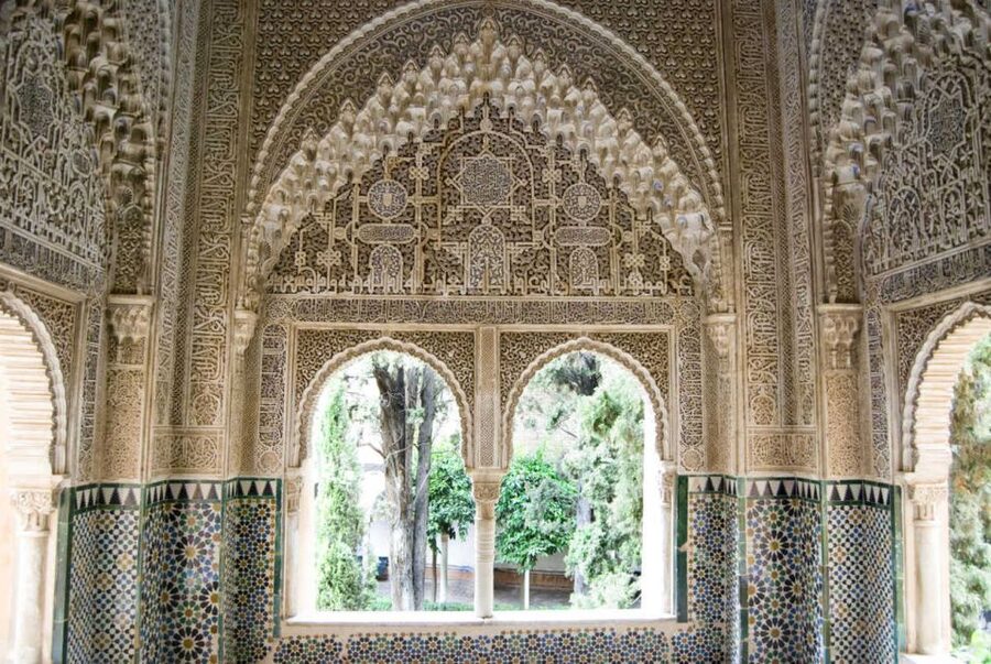 From Malaga: Granada Full-Day Trip with Alhambra - How much walking should you expect?
