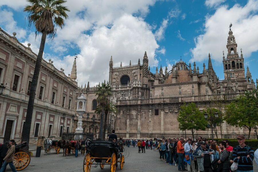 From Malaga: Private Seville, Alcazar and Cathedral Day Trip - The Real Alcázar and royal Seville