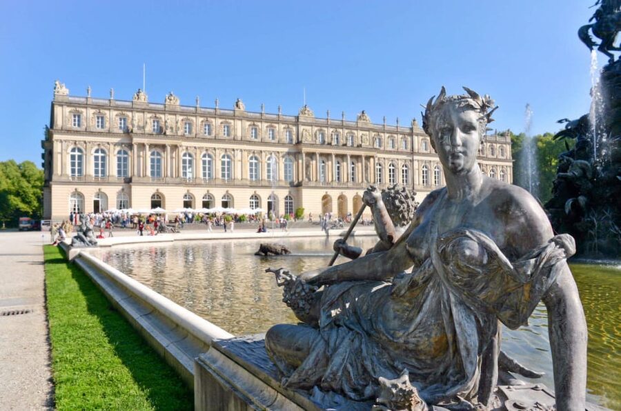 From Munich: Herrenchiemsee Palace and Boat Trip Day-Tour - The guide can make or break the day