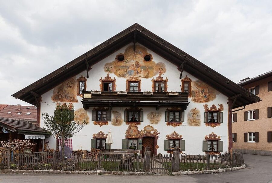 From Munich: To Neuschwanstein Castle, Linderhof, Oberammerg - What the $973 price really buys you