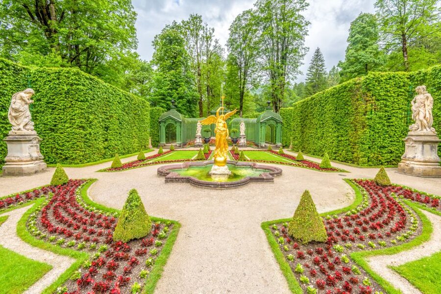 From Munich: Trip to Neuschwanstein & Linderhof in Spanish - Practical restrictions and what to pack