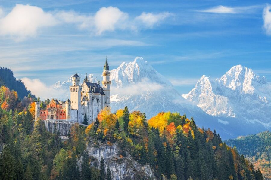 From Munich: Trip to Neuschwanstein & Linderhof in Spanish - The drive from Munich through Bavaria