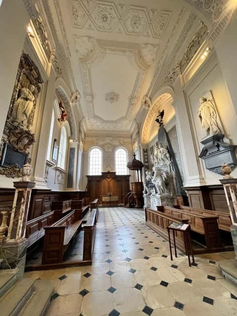 From Oxford: Churchill Tour to Blenheim Palace & his grave. - Key points at a glance