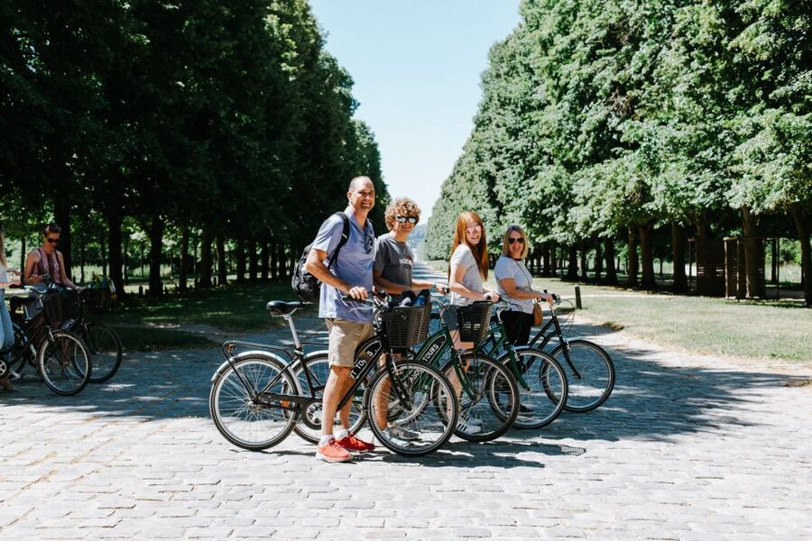 From Paris: Bike Tour to Versailles with Timed Palace Entry - Picnic beside the Grand Canal