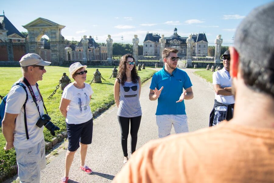 From Paris: Chateau de Fontainebleau & Vaux-Le-Vicomte Tour - Key points to know before booking