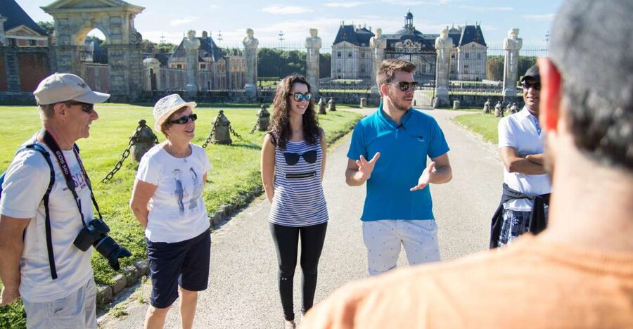 From Paris: Chateau de Fontainebleau & Vaux-Le-Vicomte Tour - Why these two châteaux work so well together