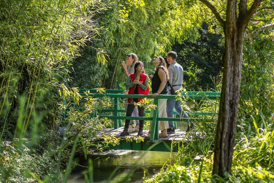 From Paris: Day Trip to Giverny & Versailles with Lunch - The morning drive to Claude Monet’s Giverny