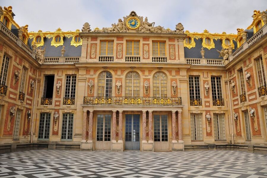 From Paris: Giverny and Versailles Private Full-Day Trip - What the Guides Add to the Day