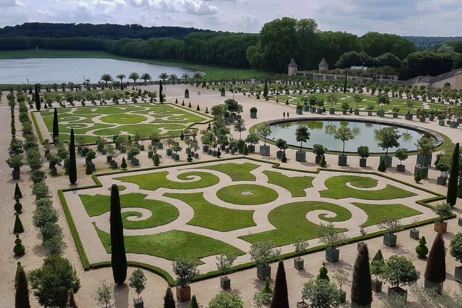 From Paris: Giverny and Versailles Private Full-Day Trip - Booking Details to Keep in Mind