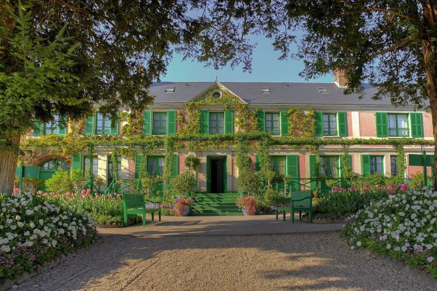 From Paris: Giverny and Versailles Private Full-Day Trip - Versailles: Royal Rooms with a Tight Focus