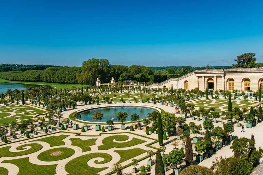 From Paris: Skip-the-Line Palace of Versailles Bike Tour - The palace, Hall of Mirrors, and royal apartments