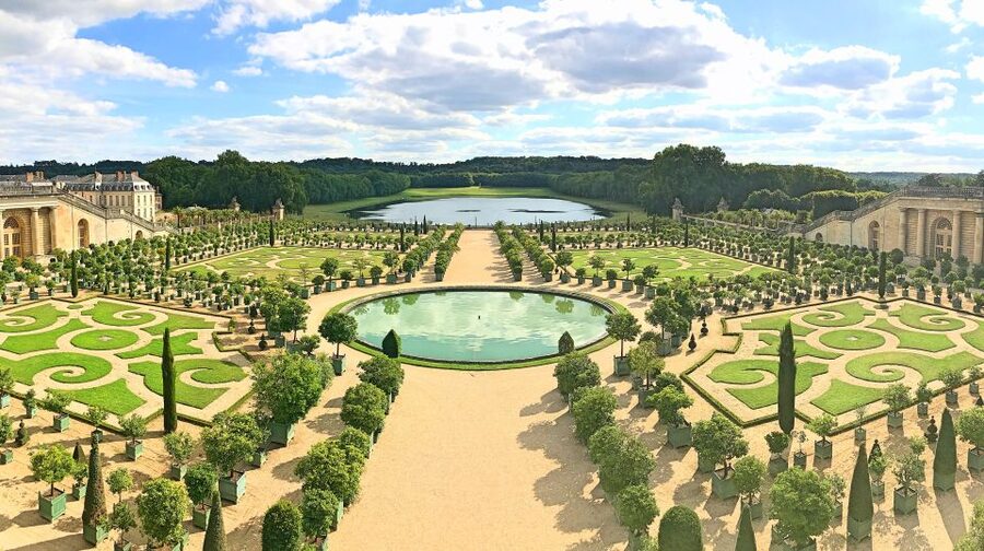 From Paris: Versailles Guided Tour with Skip-the-Line Ticket - Entering Versailles Without the Longest Queue