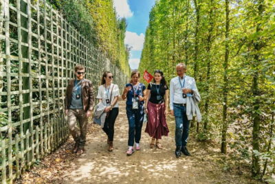 Versailles Palace Guided Tour & Gardens Access