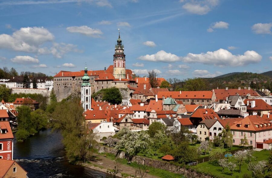 From Prague: Full-Day Český Krumlov Tour with Lunch - The long ride south through Bohemia