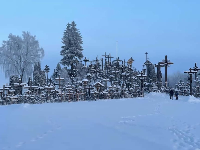 From Riga: Trip to Hill of Crosses, Rundale Palace & Bauska - Who should book this experience