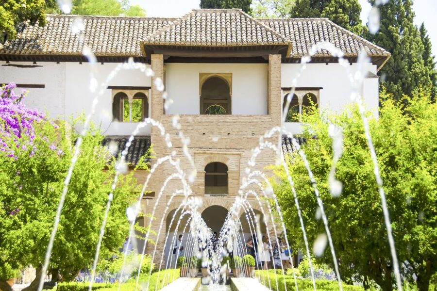 From Seville: Granada & Alhambra Tour with Optional Ticket - The Albaicín and Plaza de San Nicolás