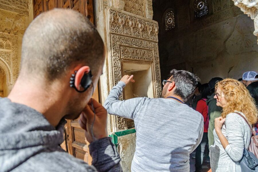 From Seville: Granada Day Trip Alhambra and Albaycin - Three hours inside the Alhambra