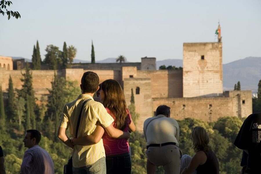 From Seville: Granada Day Trip with Alhambra and Albaicín - FAQ