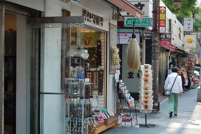 Full-Day Palace Tour in Seoul - Insadong for tea, crafts, and souvenirs