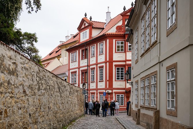 Full-Day Prague Tour with Prague Castle, Lunch and Vltava Cruise - Down through Lesser Town and across Charles Bridge