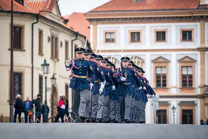 Full-Day Prague Tour with Prague Castle, Lunch and Vltava Cruise - Prague Castle and the noon guard ceremony